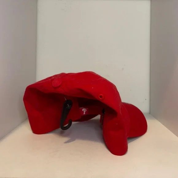 RED PHILLIES HAT. - Picture 3 of 4